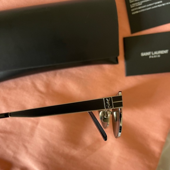 Saint Laurent cat eye sunglasses - Picture 3 of 8